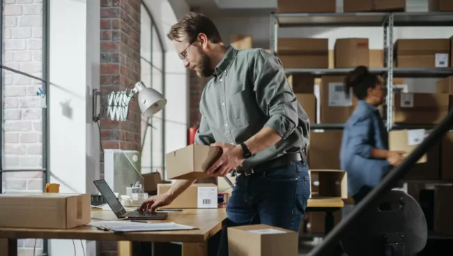 How to easily scale for peak retail shopping seasons